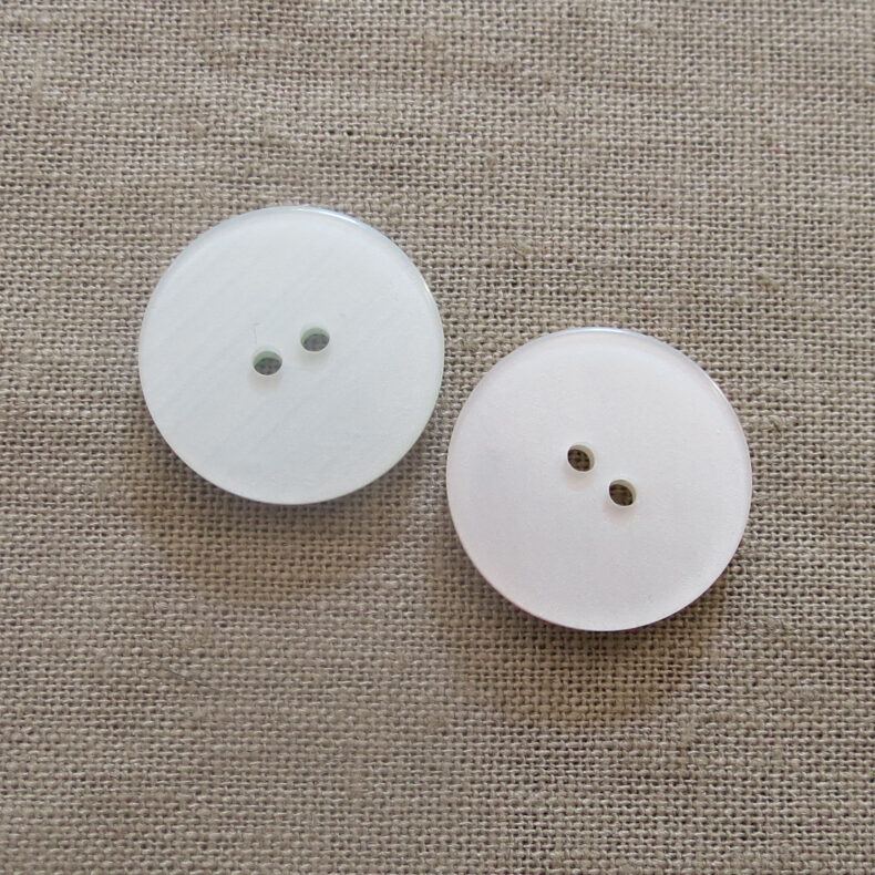 Rund halv blank knapp